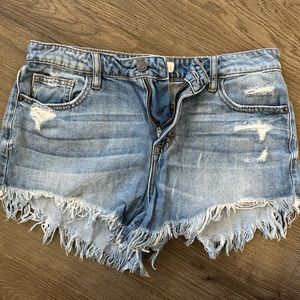 Junior’s Hidden Denim Shorts Size M